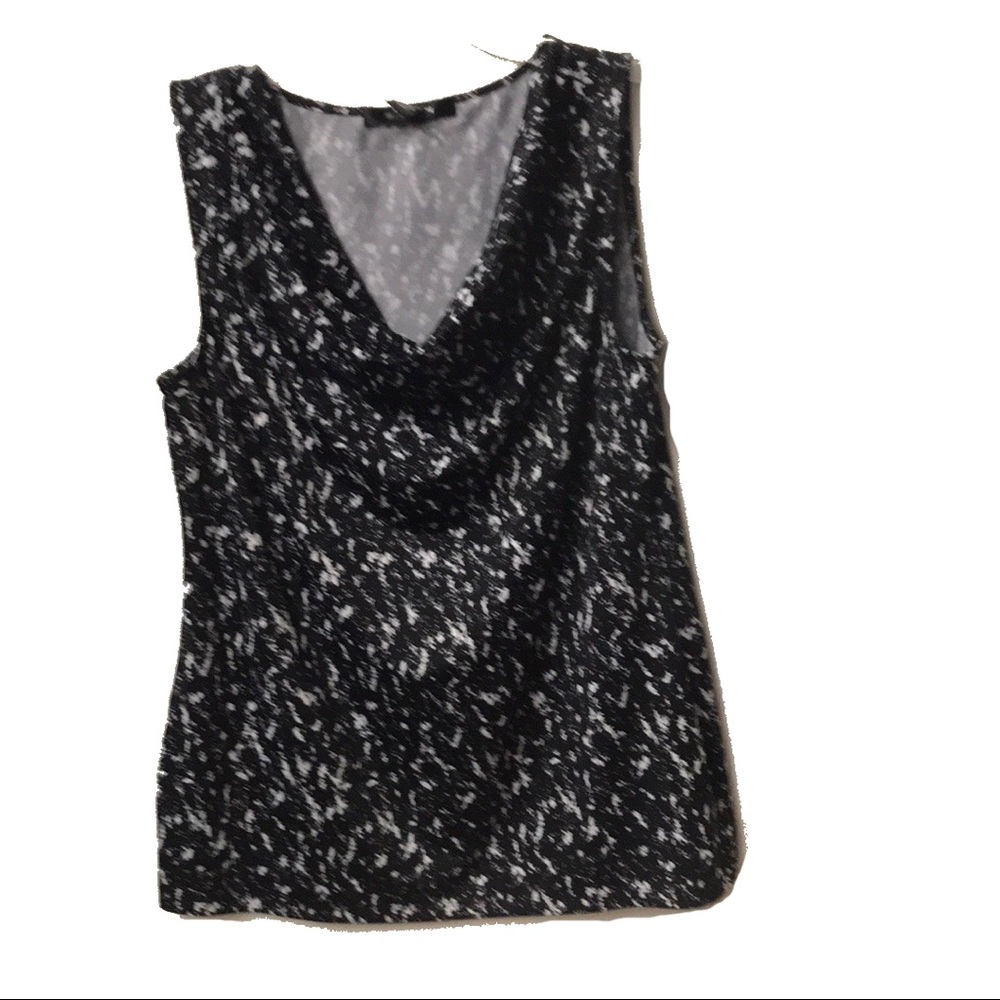 89th & Madison, sz M, like new cowl neck tank